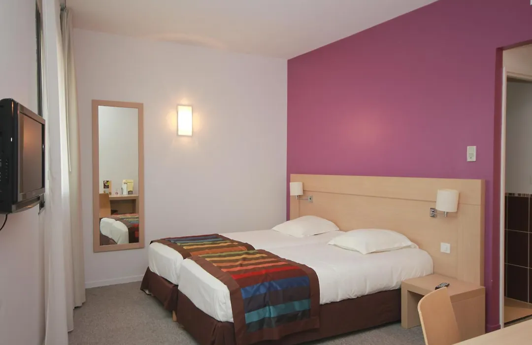 Esatitude Hotel-1