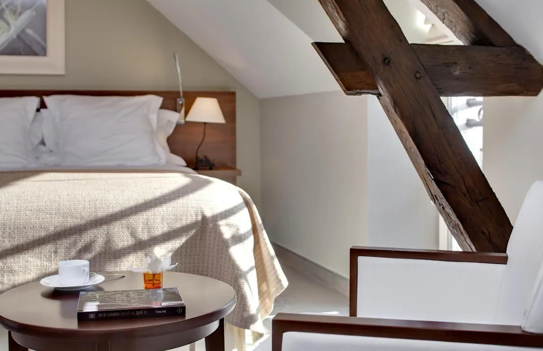 Hotel Restaurant Famille Bourgeois "La Cote Des Monts Damnes"-1