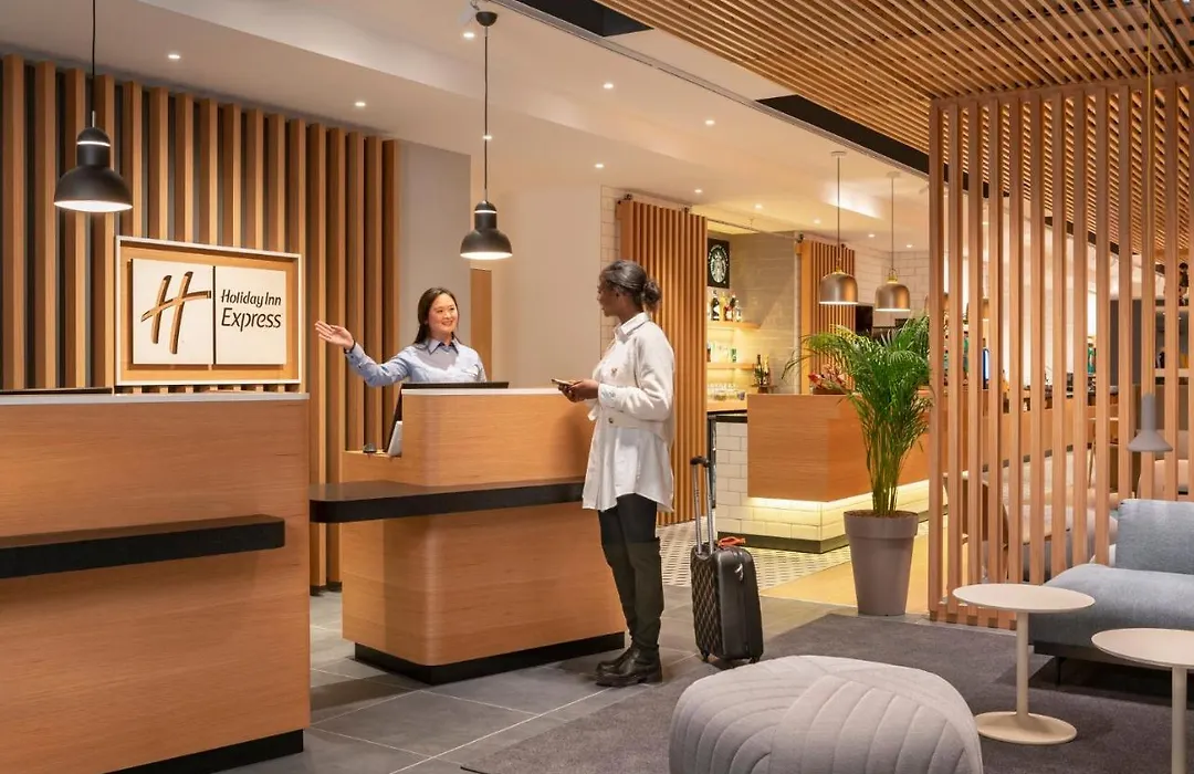 Holiday Inn Express - Marne-La-Vallee Val D'Europe By Ihg-1