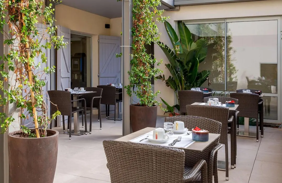 Best Western Hotel & Spa Coeur De Cassis-1