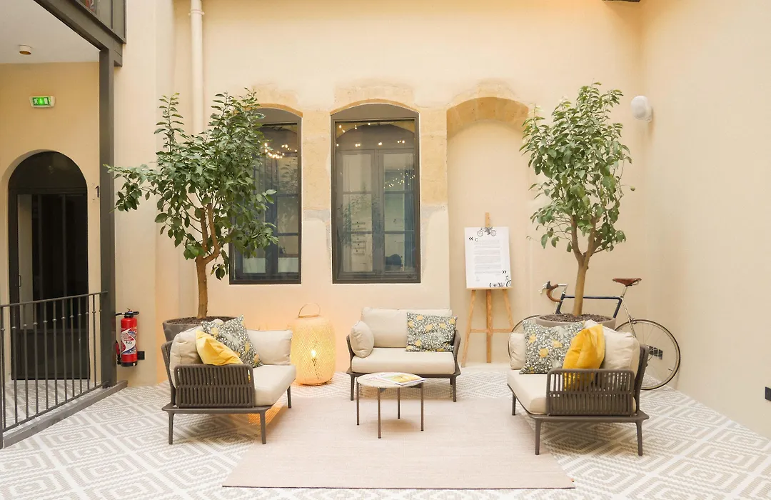 Le Phenix Hotel-1