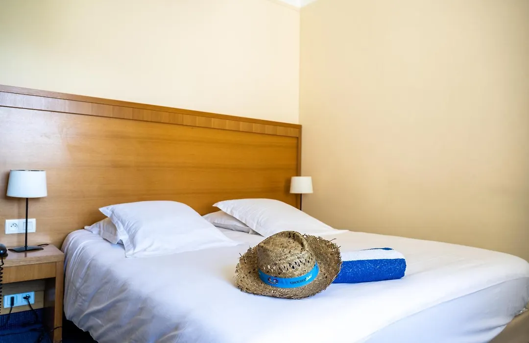 Logis Hotel Le Provencal Rest Les Muriers-1