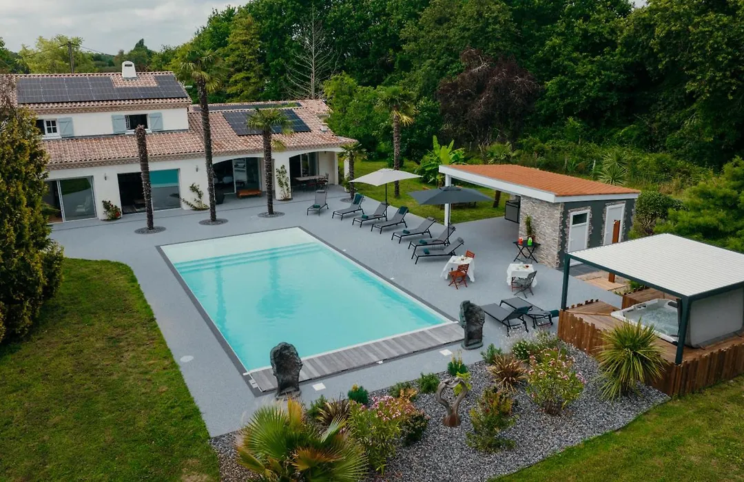 La Maison Cachee-Ba-1