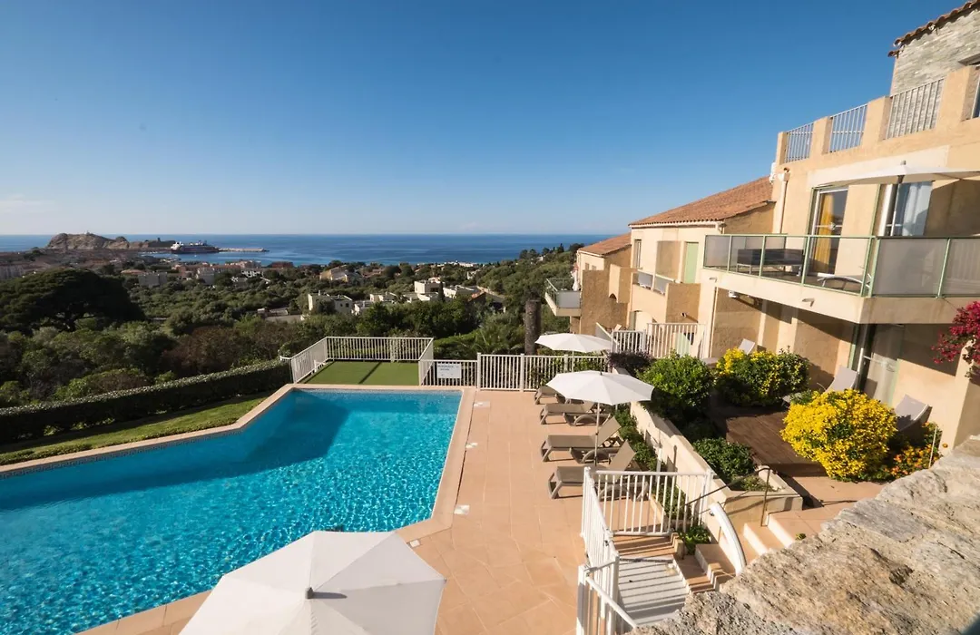 Hotel Funtana Marina-1