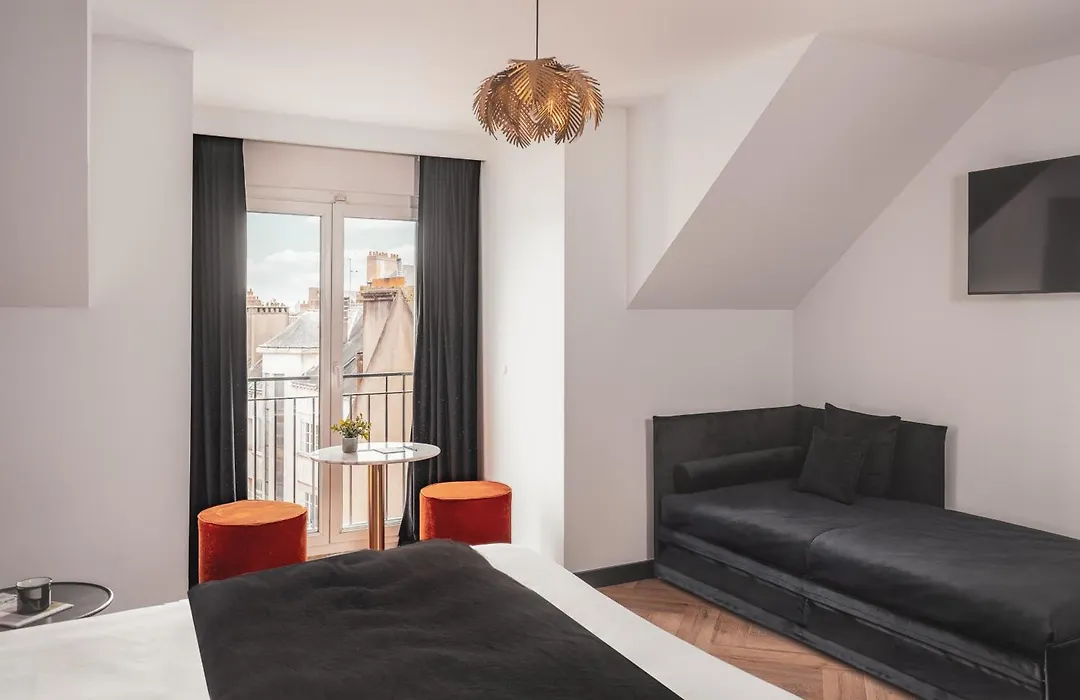 Billie Hotel-1