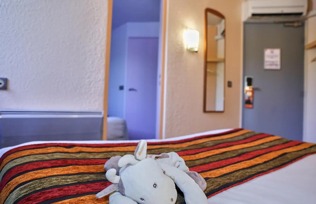 Brit Hotel Chambery-1