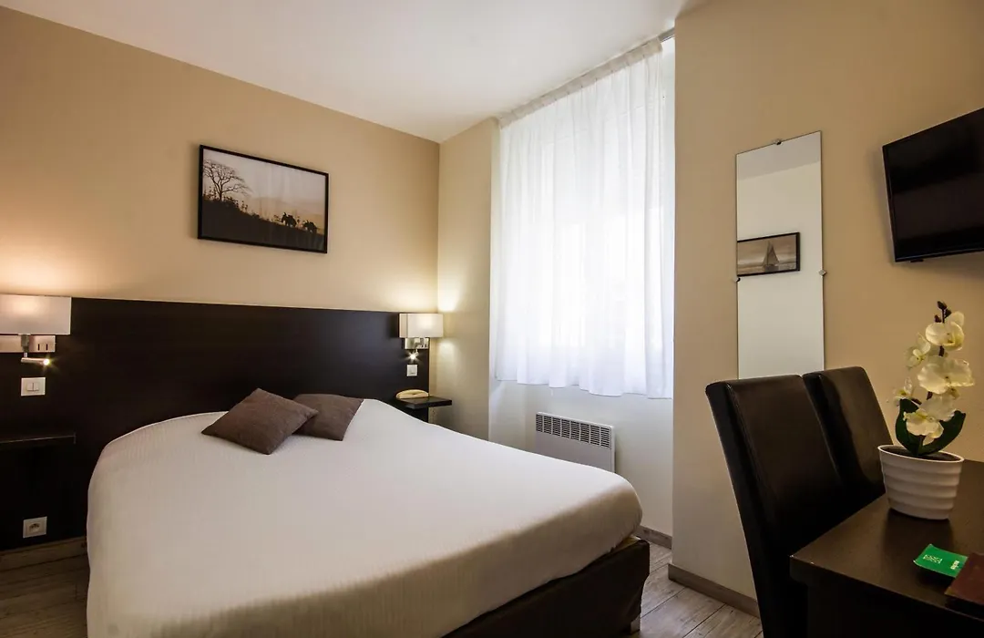 Hotel Notre Dame-1