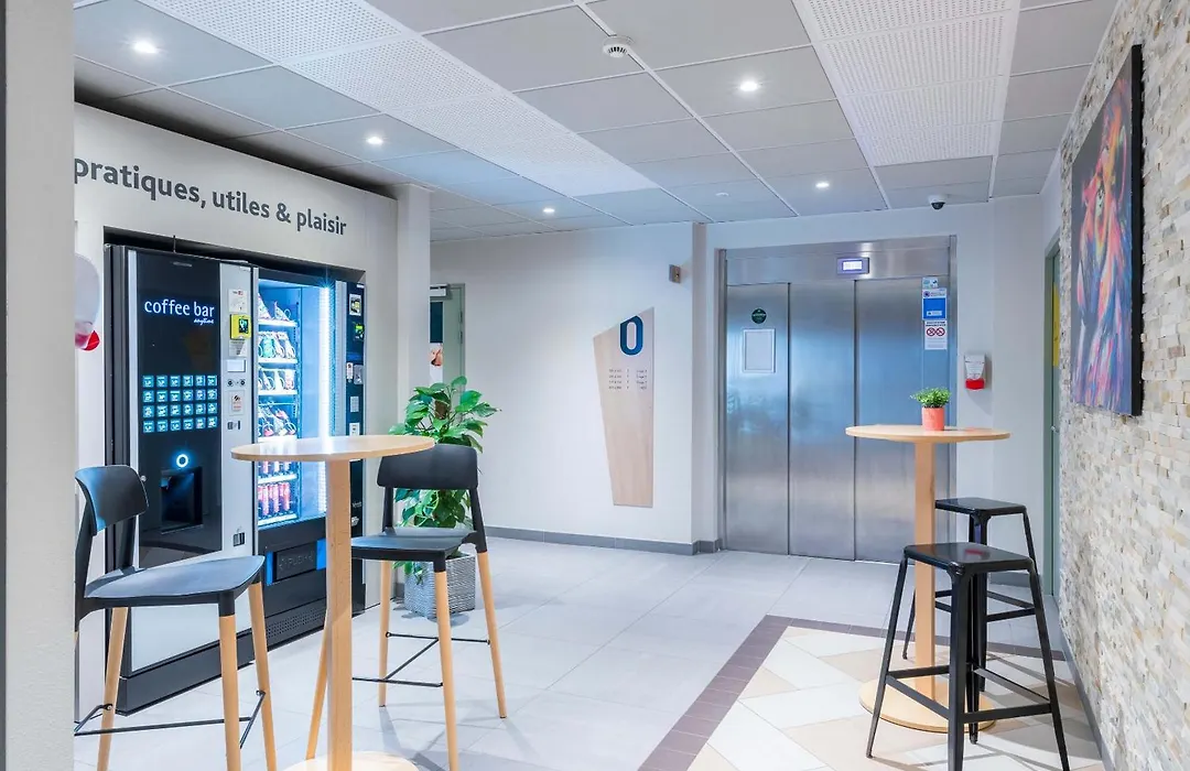 B&B Hotel Troyes Magasins D'Usine-1