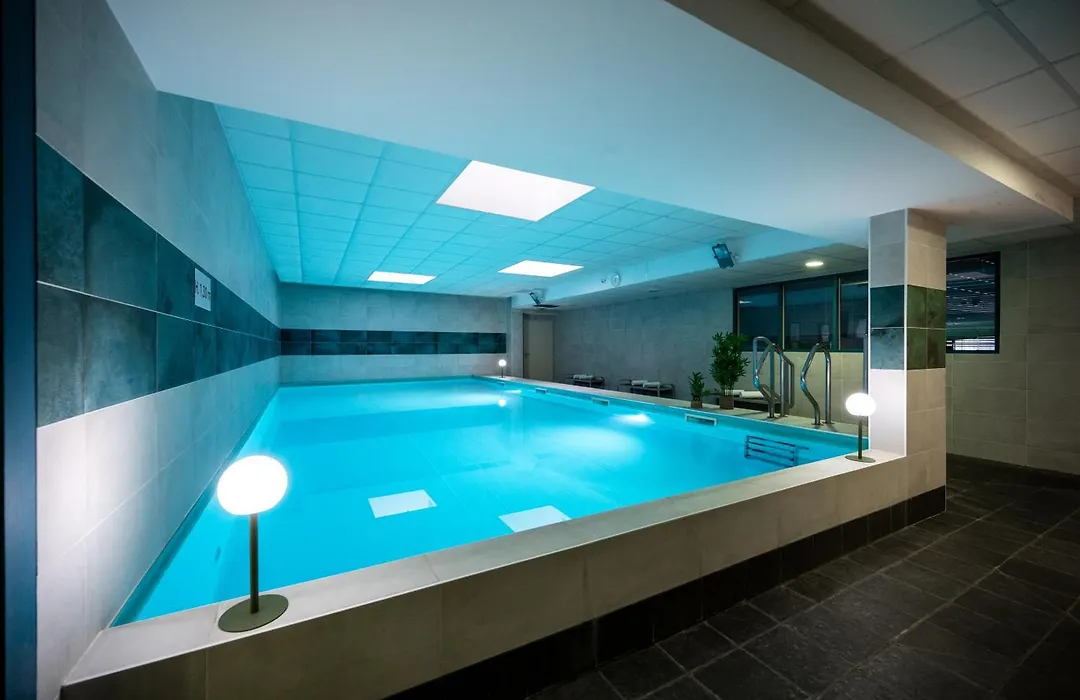 Nemea Appart Hotel Quai Victor Tours Centre-1