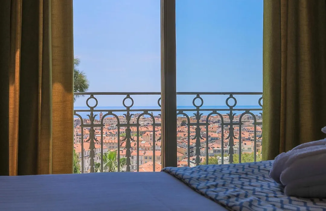 Hotel Petit Palais-1