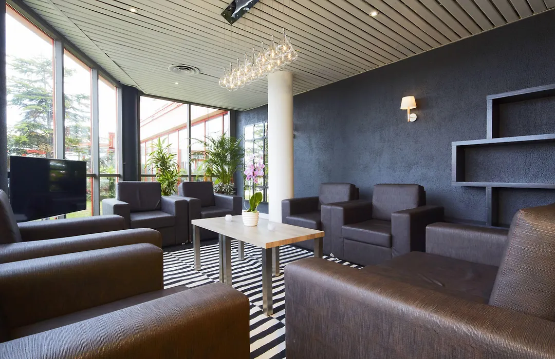 Kyriad Hotel Orly Aeroport - Athis Mons-1