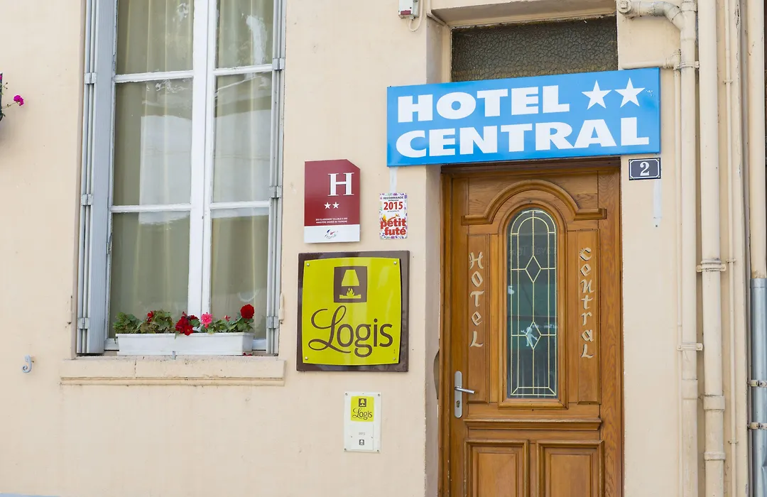 Logis Hotel Central-1