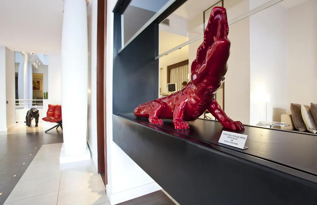Select Hotel-1