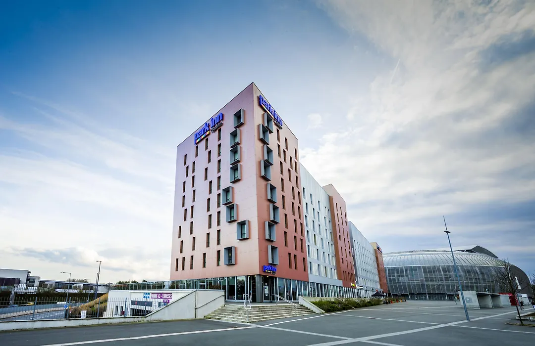 Park Inn By Radisson Lille Grand Stade-1