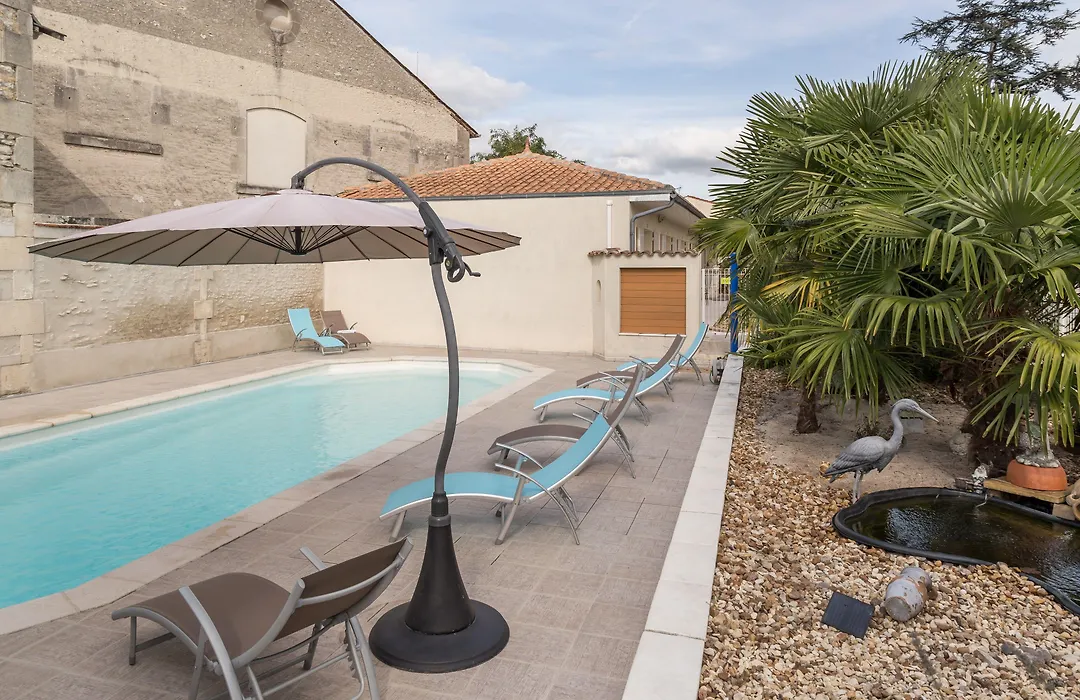 Logis Hotel L'Oliveraie-1