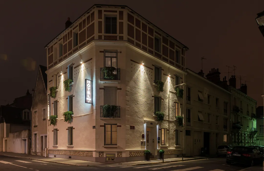 Hotel Ronsard-1