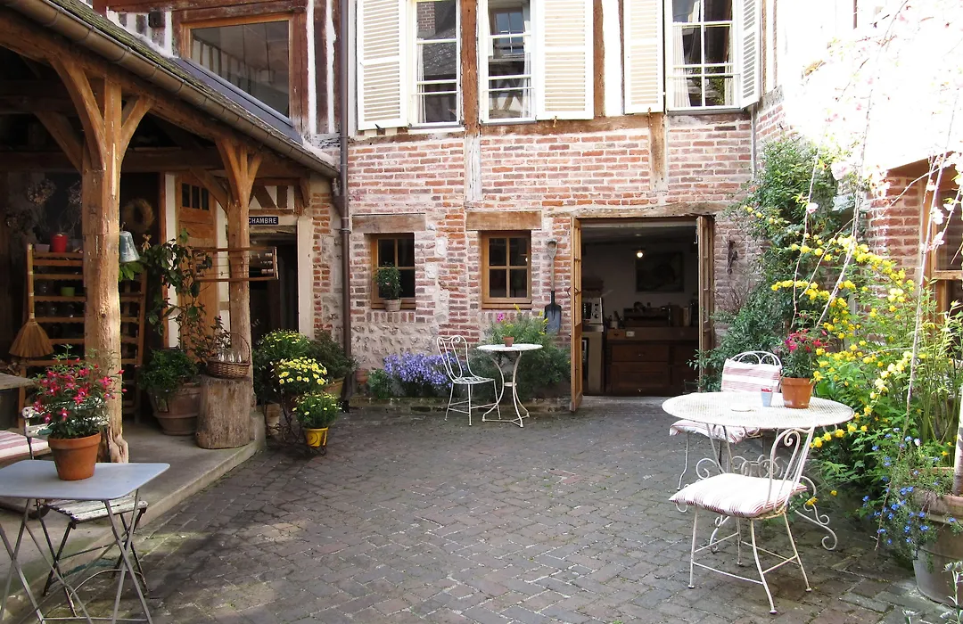 A L'ecole Buissonniere-1