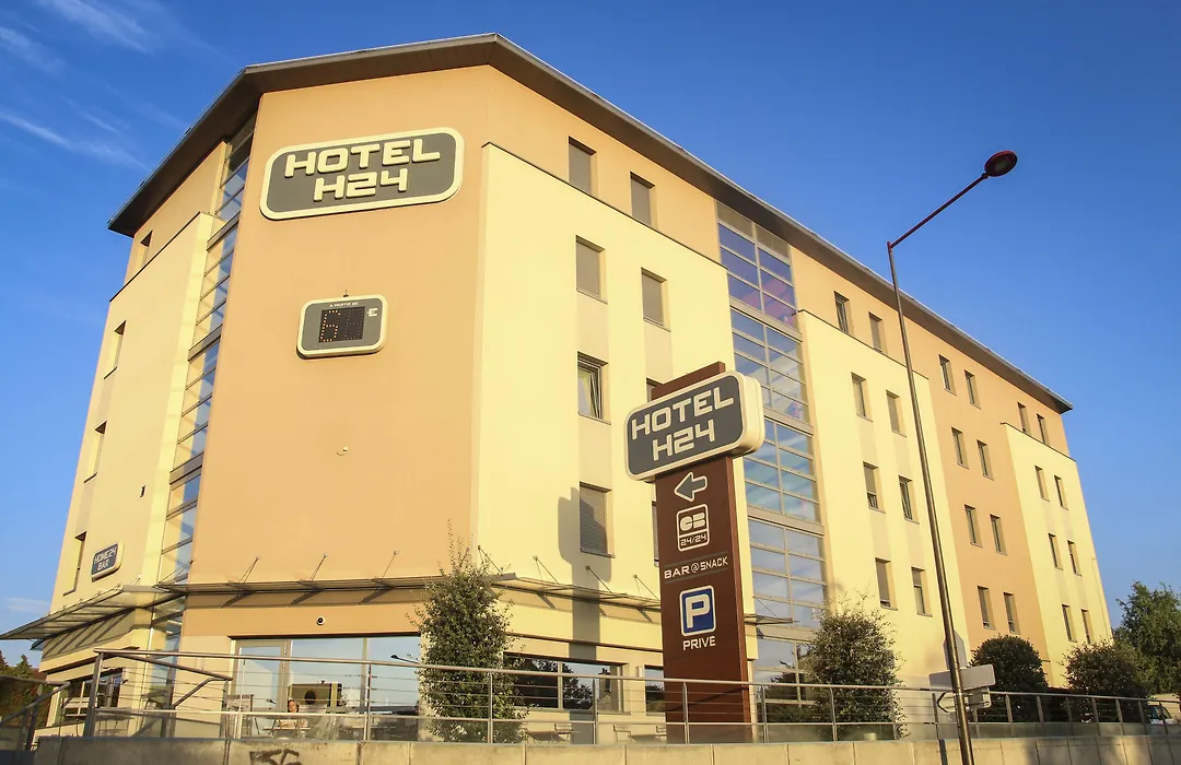 H24 Hotel-1