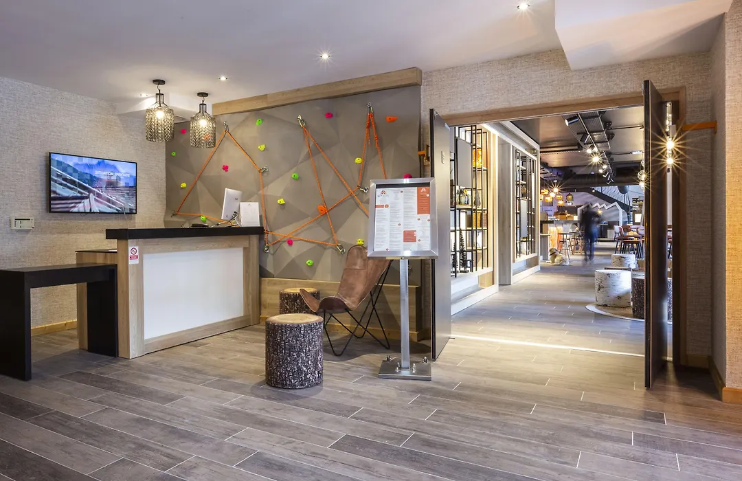 Hotel Base Camp Lodge - Bourg Saint Maurice-1