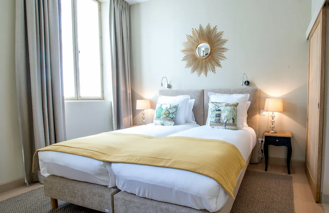 Les Suites Du Champagne De Venoge-1