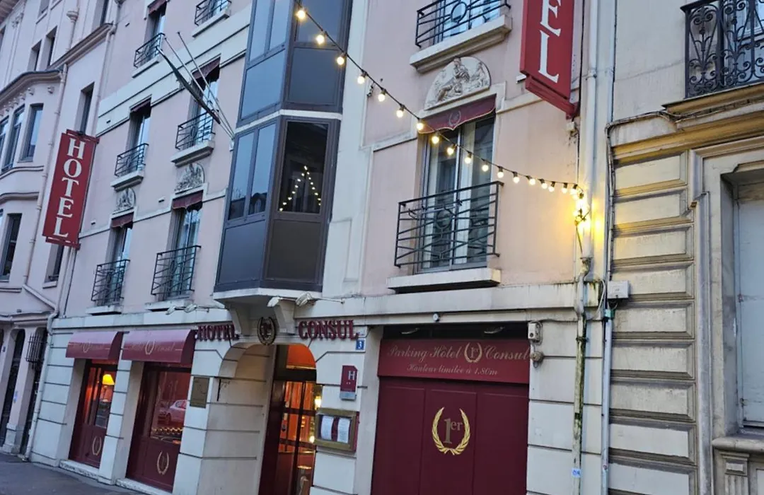 Hotel 1Er Consul Rouen-1