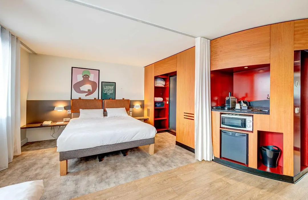 B&B Home Paris Nord 18Eme-1