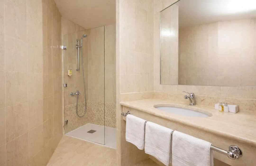 Grand Hotel Moderne-1