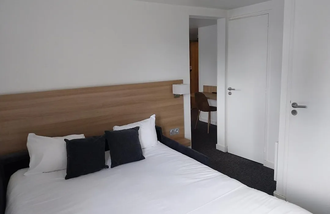 Kyriad Hotel Laval-1