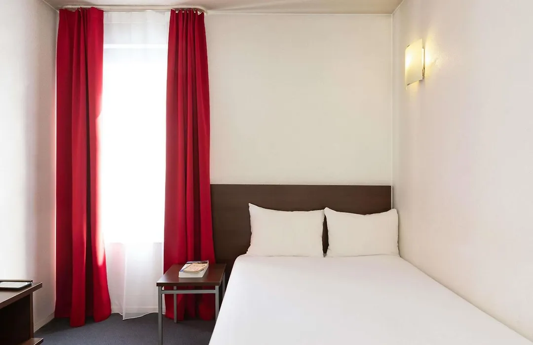 Aparthotel Adagio Access La Defense - Leonard De Vinci-1