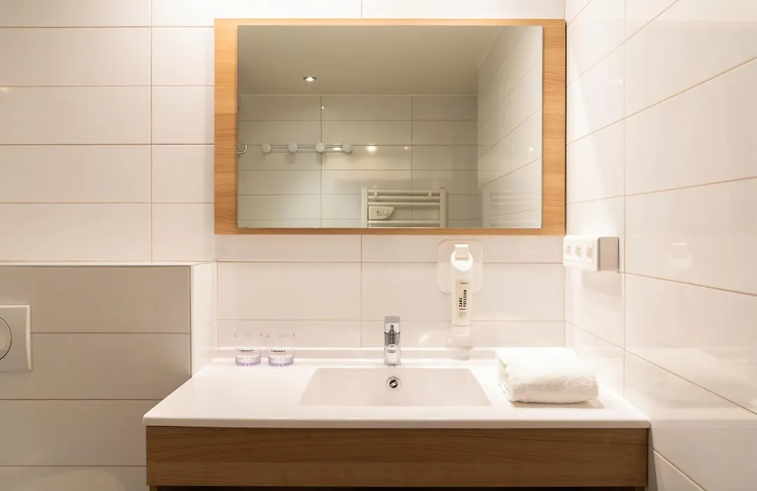 The Originals Residence Appart Hotel Hevea Valence-1