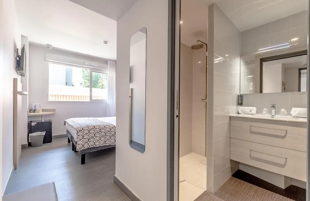 Sure Hotel By Best Western Saint-Raphael Le Dramont-1