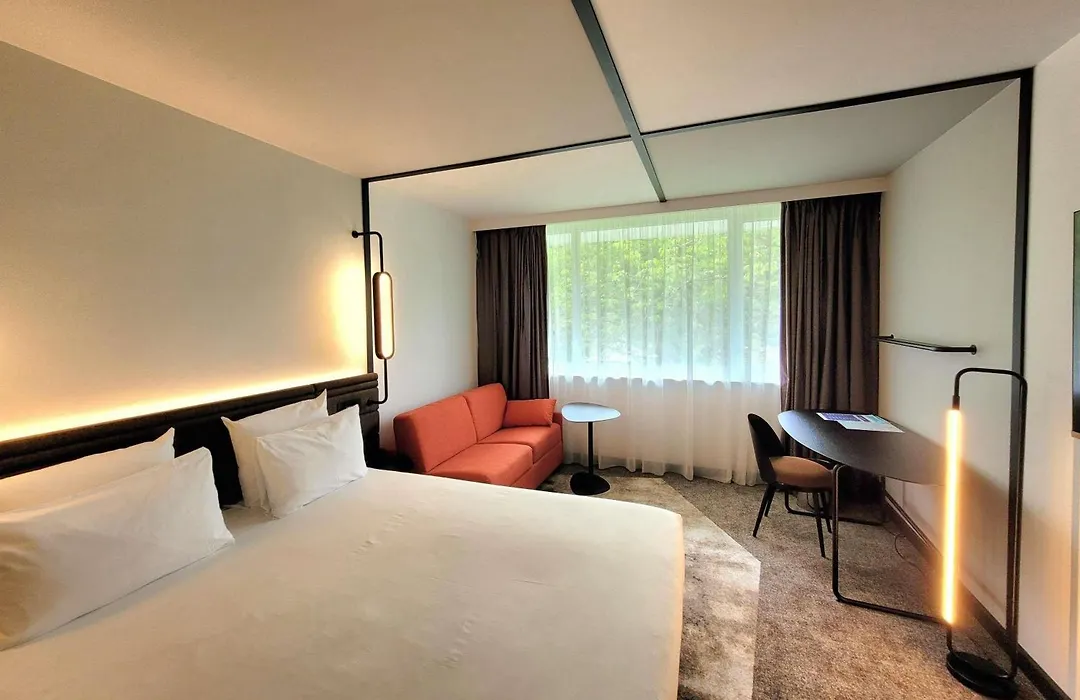 Novotel Lille Aeroport-1