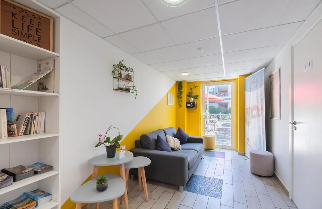Comfort Aparthotel Cannes Mandelieu-1