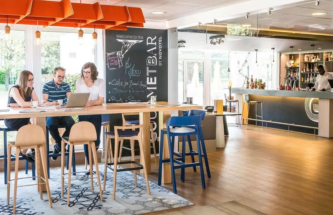 Novotel Saclay-1