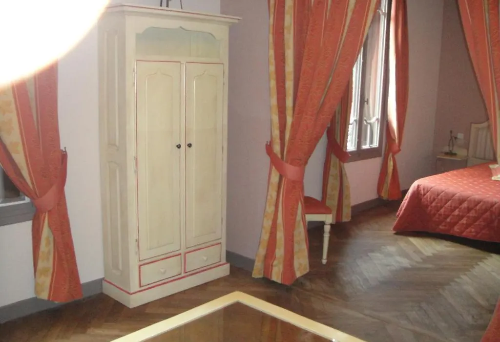 Auberge Des Lices-1