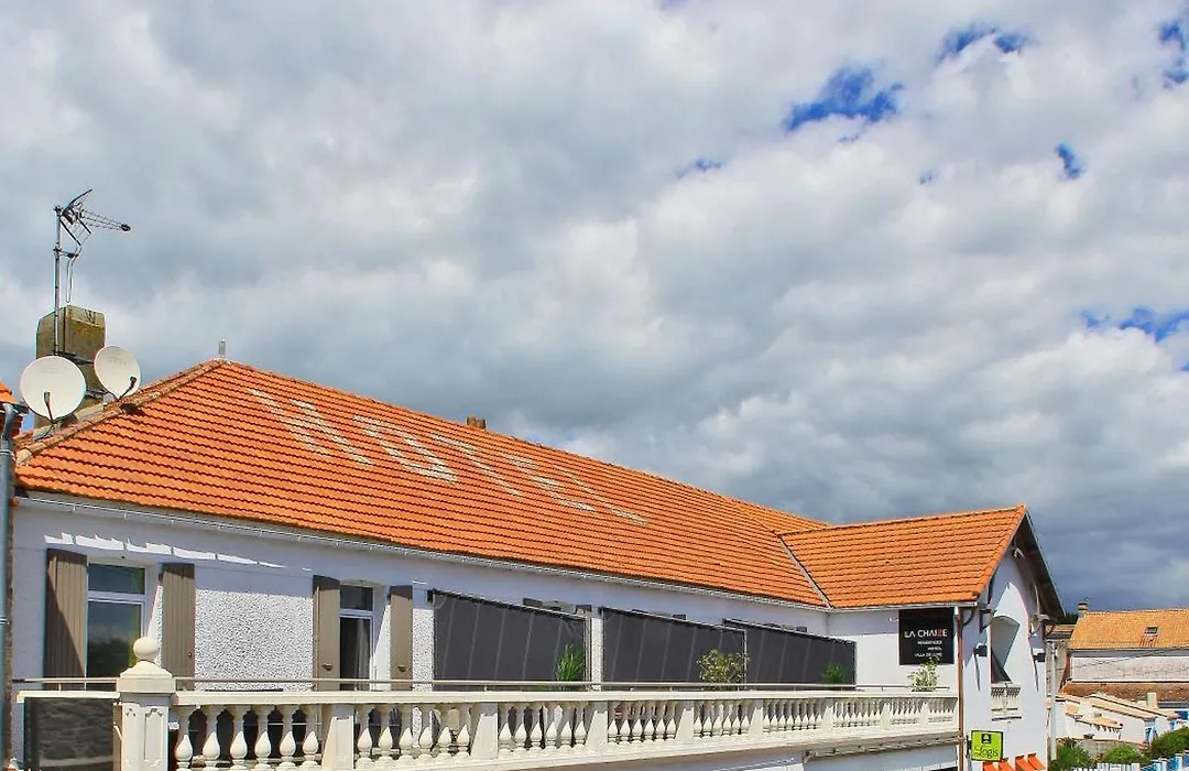 Logis Hotel La Chaize-1