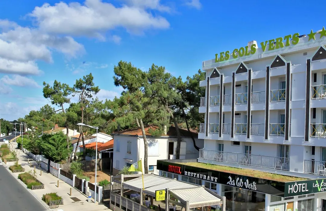 Les Cols Verts - Logis Hotels-1