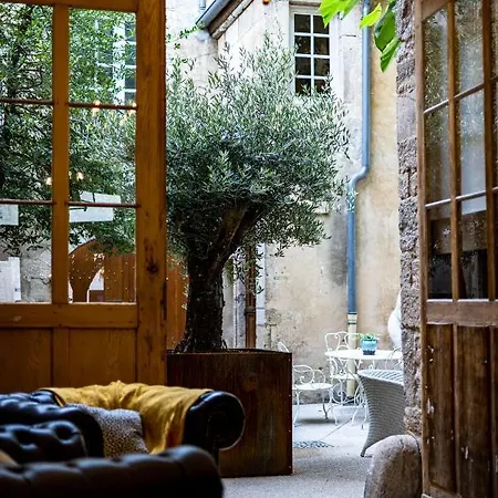 Les Remparts Hotels Et Demeures Historiques-3