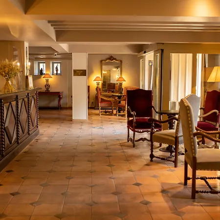 Best Western Plus Le Donjon - Cœur de La Cité Médiévale-3