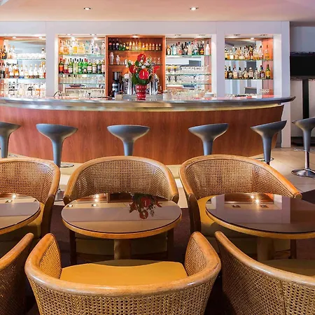Novotel Amboise-3