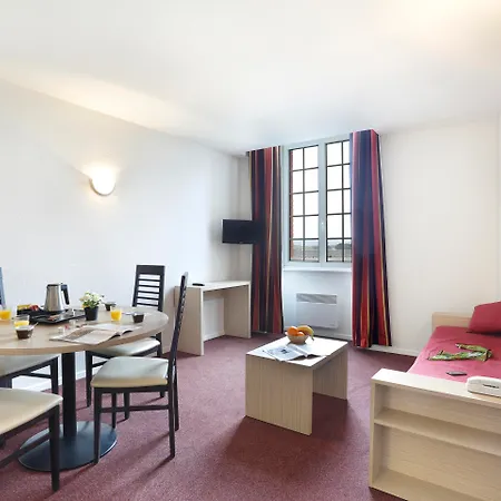 Comfort Suites & Vacanceole Les Demeures Champenoises-3