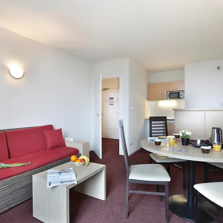 Comfort Suites & Vacanceole Les Demeures Champenoises-2