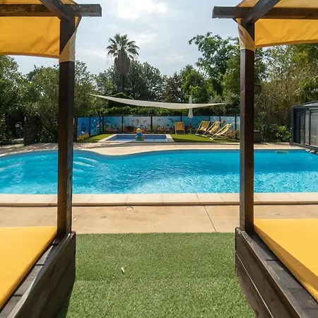 Gite Imagine Roussillon Residence Privee Avec Piscine - 8 Personnes-2