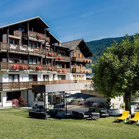 Hotel Champs Fleuris Morzine-3