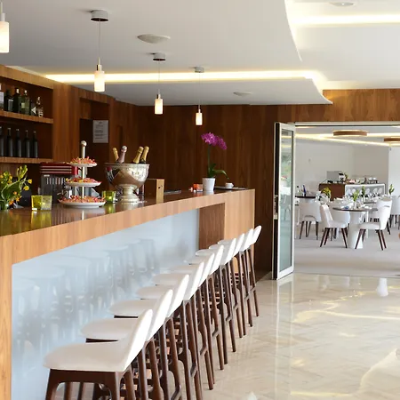 Hotel Restaurant La Vague De Saint Paul-3