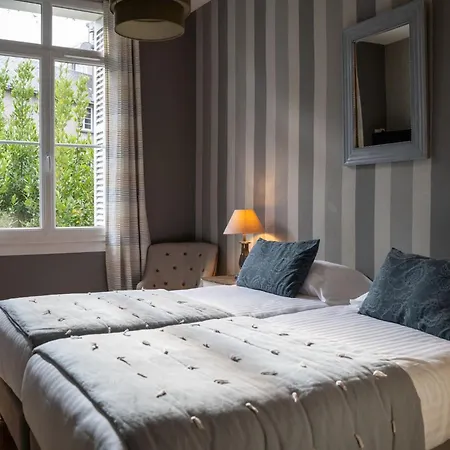 Hotel Val De Loire-3