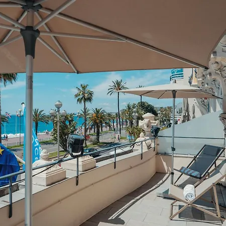 Hôtel Le Royal Promenade des Anglais-3