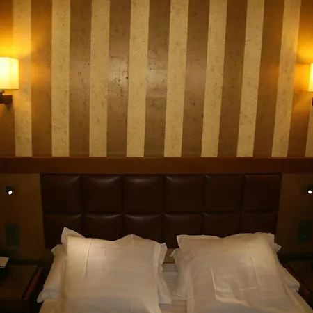 Hotel Bellevue Saint-Lazare-2