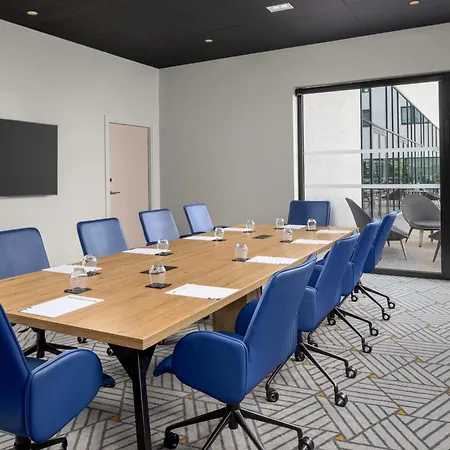 Hyatt Place Paris Charles de Gaulle Airport-2