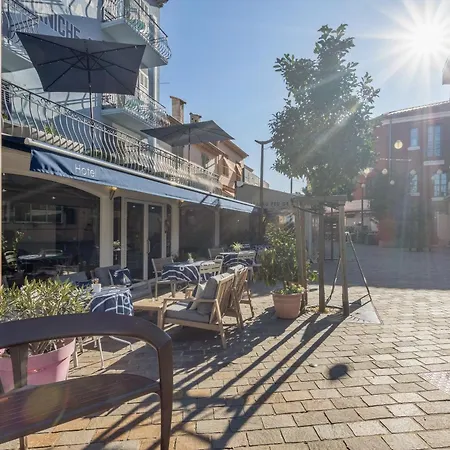 Boutique Hotel De La Corniche D'Or-3